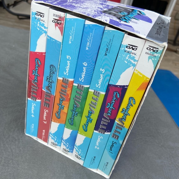 Complete series of Chambre en Ville (some still sealed) in French DVD - Picture 2 of 3